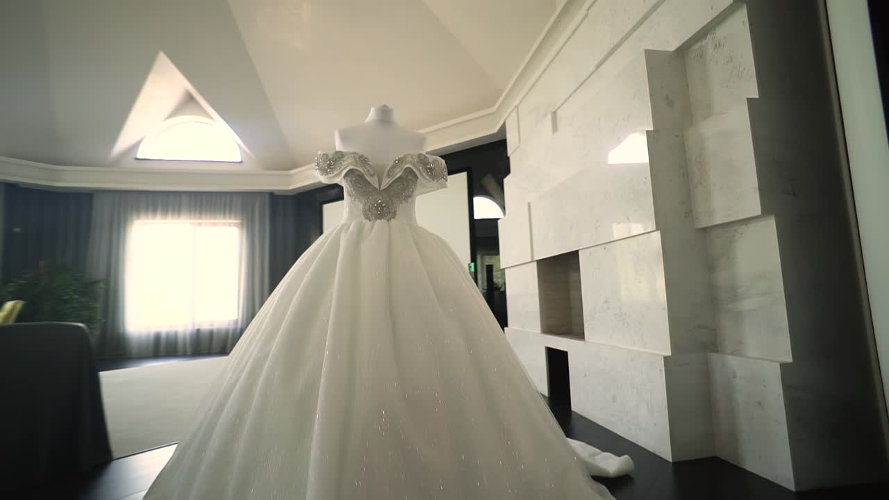 wedding dress with mannequin decorations