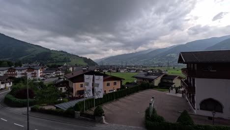 Stimmungsvolle-Darstellung-Der-Farben-Der-Natur,-Die-Sich-Vom-Tageslicht-Bis-Zur-Nacht-Bewegen