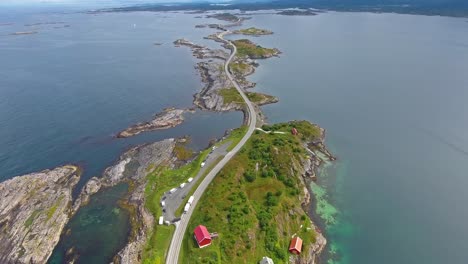 Carretera-Del-Océano-Atlántico-En-Noruega