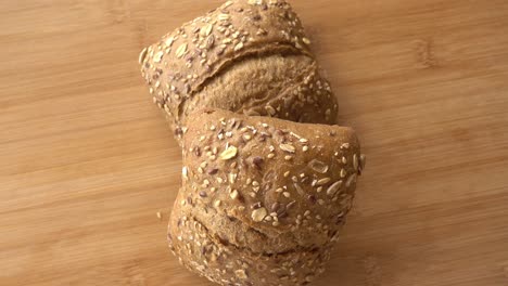 texture of bread with cereals