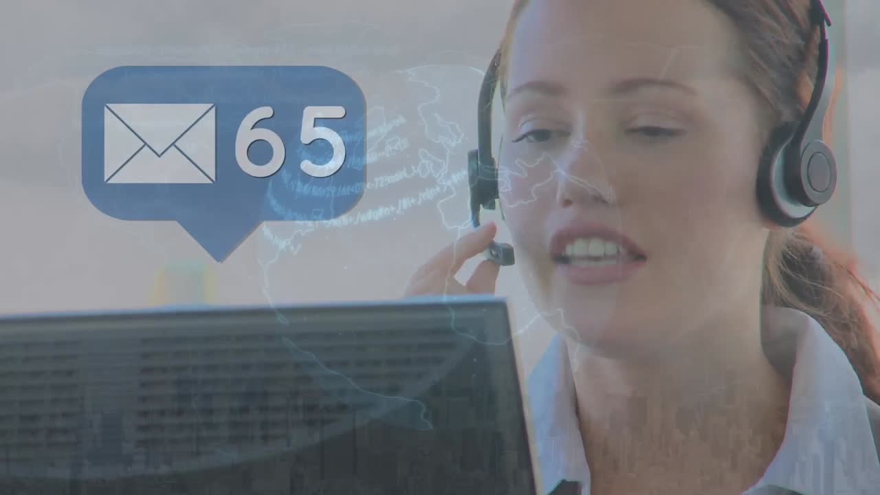 animación del globo sobre mujer de negocios usando auriculares de teléfono