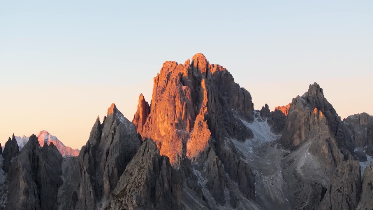 Dolomitler – Cadini di Misurina 4K Sinematik Drone Çekim Görüntüsü_08