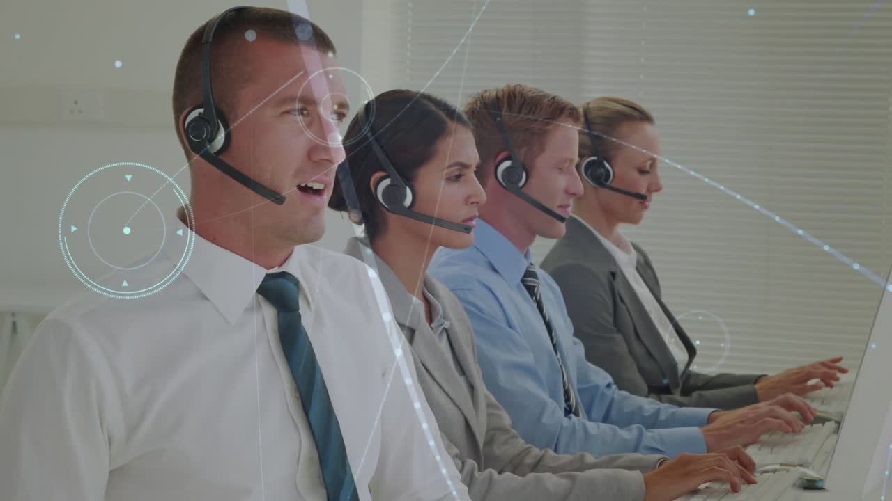 animación de la red de conexiones a través de personas de negocios que usan auriculares telefónicos
