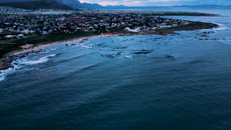 Quaint-seaside-town-of-Sandbaai-in-Overstrand