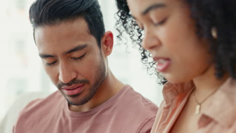 Pareja-Orando,-Adoración-Cristiana