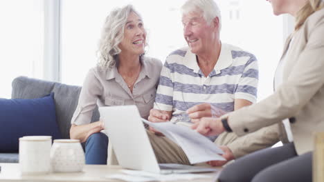 senior-couple-having-a-consultation