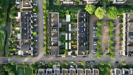 Residential-housing-area-in-lush-green-environment,-Weesp,-Netherlands