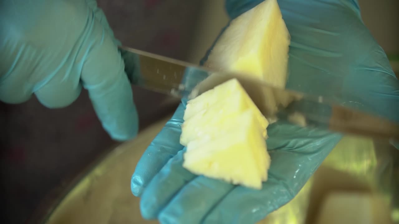 소니 a6500으로 촬영한 파인애플 껍질 벗기기