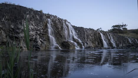 Timelapse-De-La-Cascada-De-La-Tarde-En-La-Reserva-Escénica-De-Las-Cataratas-De-Hopkins,-Cudgee-Victoria-Australia