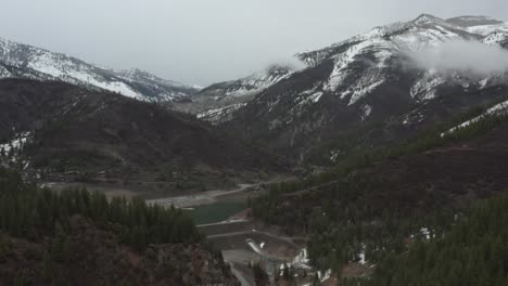 tomada de los drones de las montañas