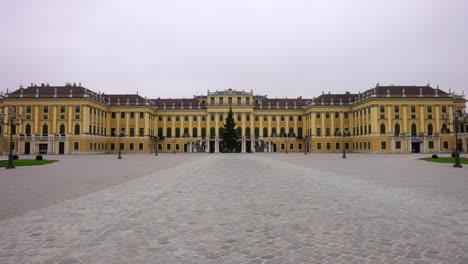 empty place in front of a famous old palace during lockdown