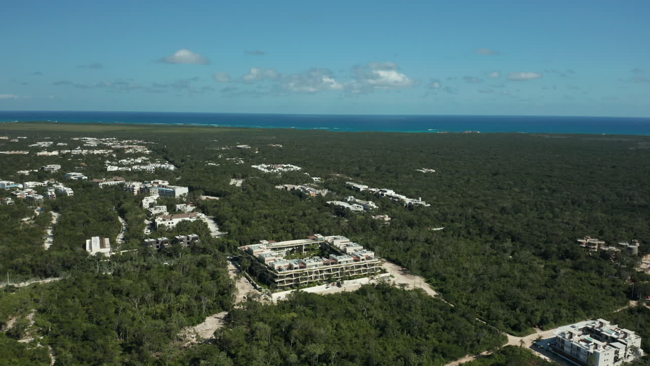 tulum, méxico está en desarrollo con muchos nuevos proyectos inmobiliarios emergentes