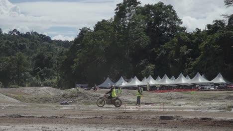 serikin bau dirt bike race,kuching,borneo.