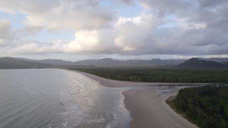 Creek-Mouth-Onto-The-Coral-Sea-In-Cape-Tribulation,-Queensland,-Australia