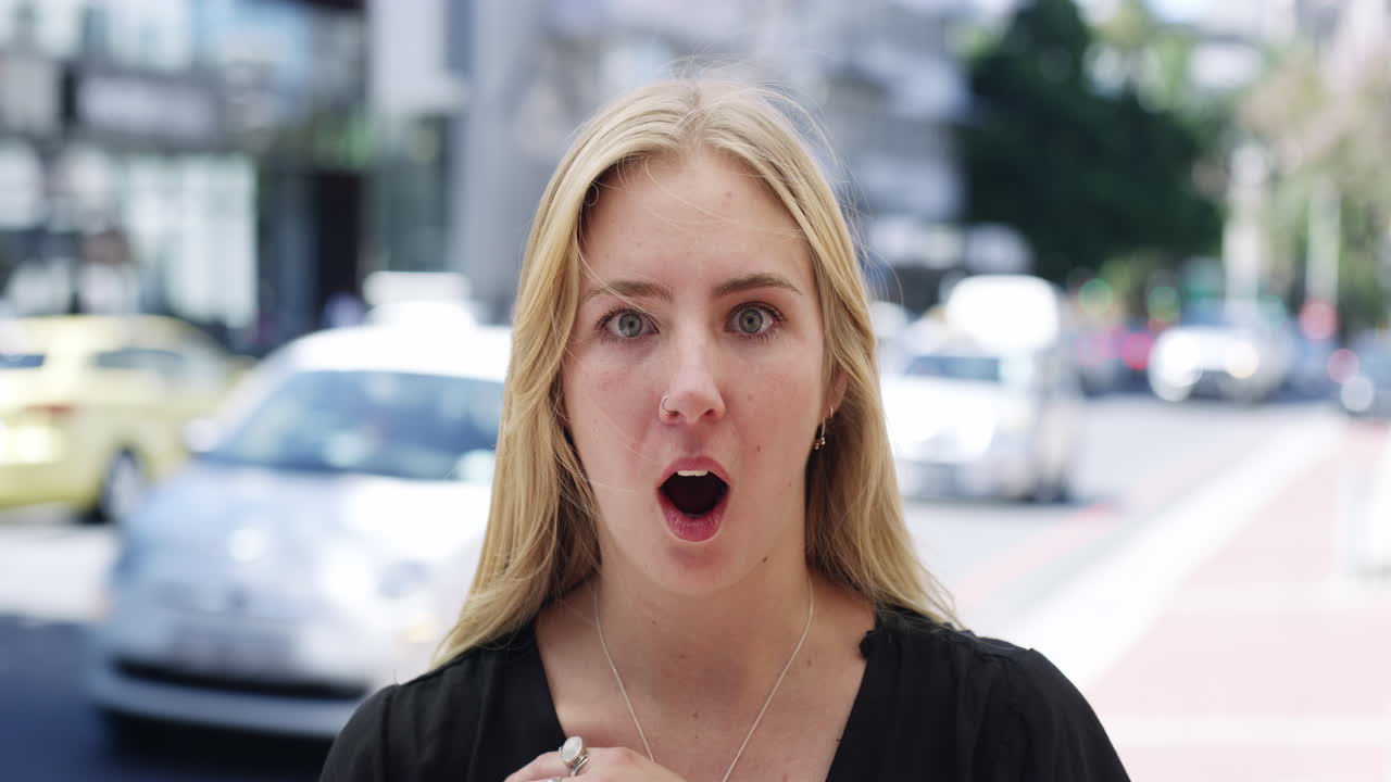 con total incredulidad