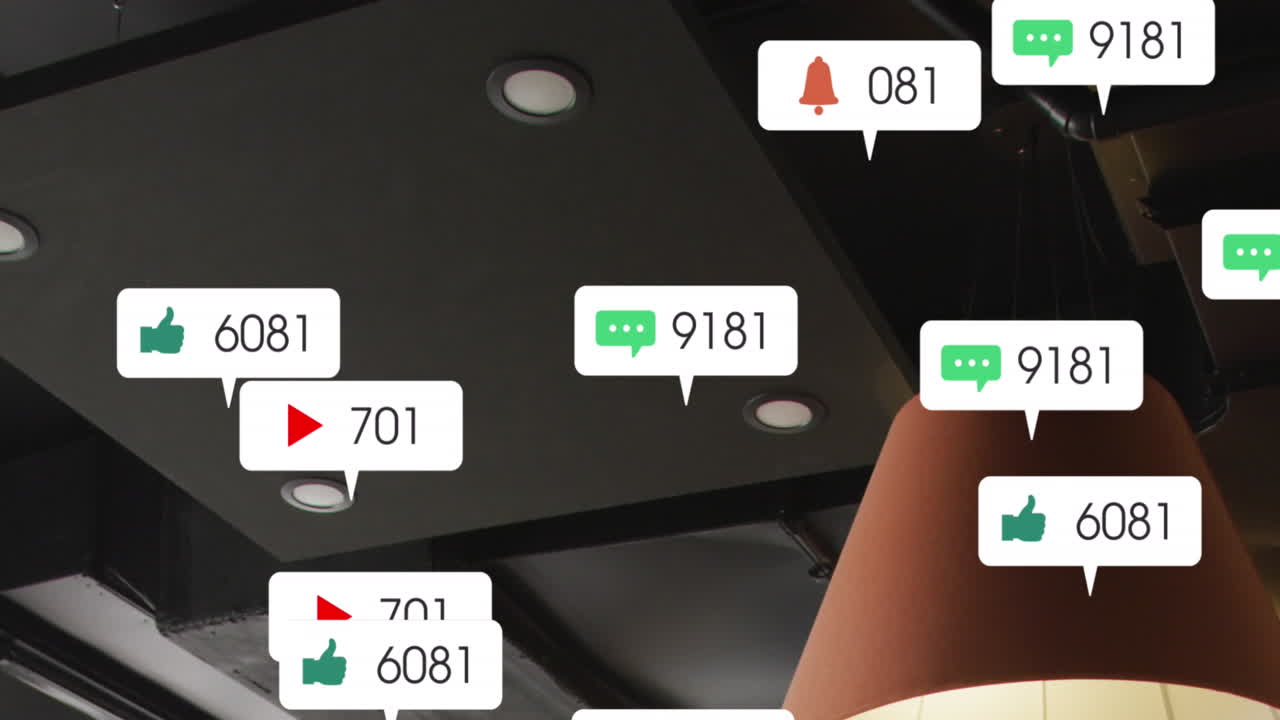 번호가 바뀌는 애니메이션, 비어있는 의자와 사무실 천장 위의 알림 바에 있는 아이콘