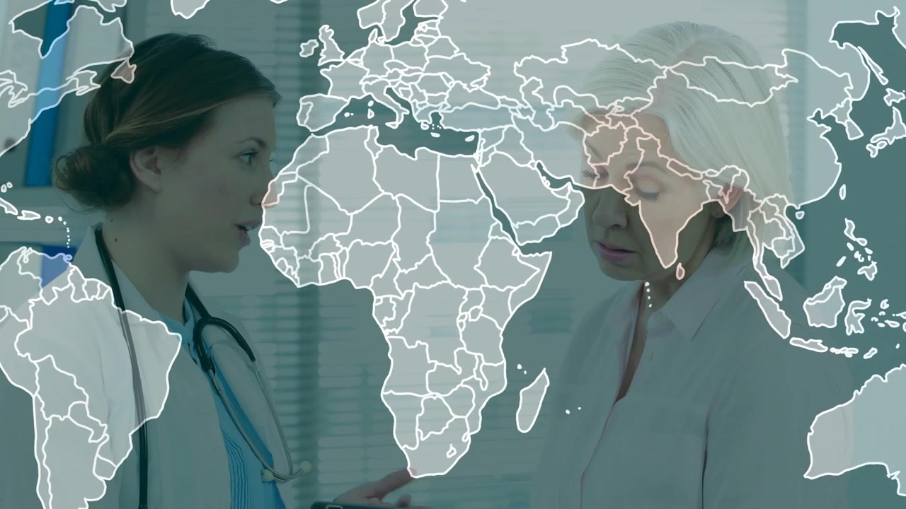 Médico digitando em tablet, com mapa que desaparece mostrando dor de garganta durante consulta médica, paciente tocando o pescoço.