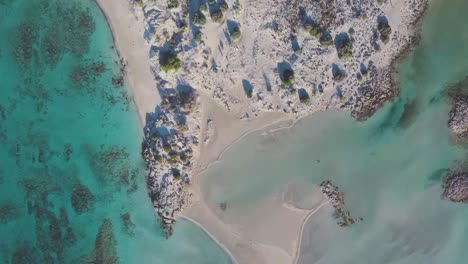 Elafonissi-Strand-Lagune-Blau-Türkis-Wasser-Drohne-Luftaufnahme-Kreta