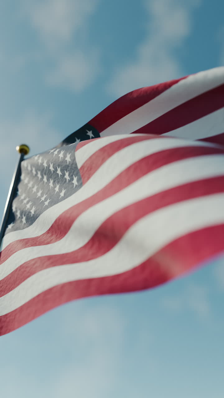 Celebrazione del Memorial Day con la bandiera americana durante la commemorazione