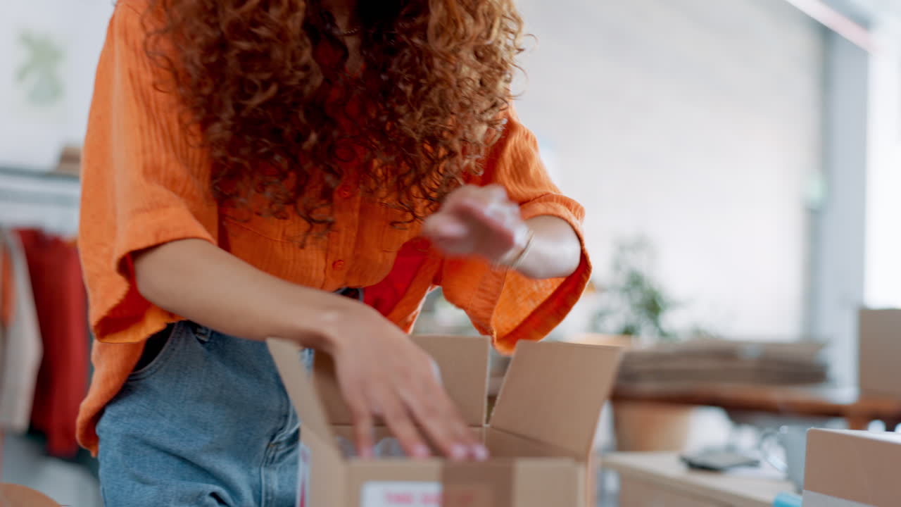 Delivery box, small business