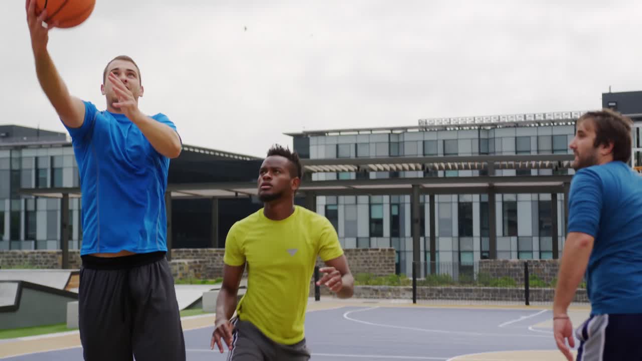 Basketball players playing basketball 4k