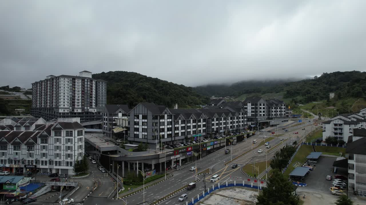 vista general del paisaje del distrito de brinchang dentro del área de cameron highlands de malasia
