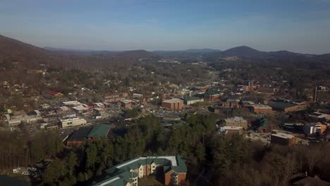 Aerial-Push-into-Boone-NC,-Appalachian-State-University