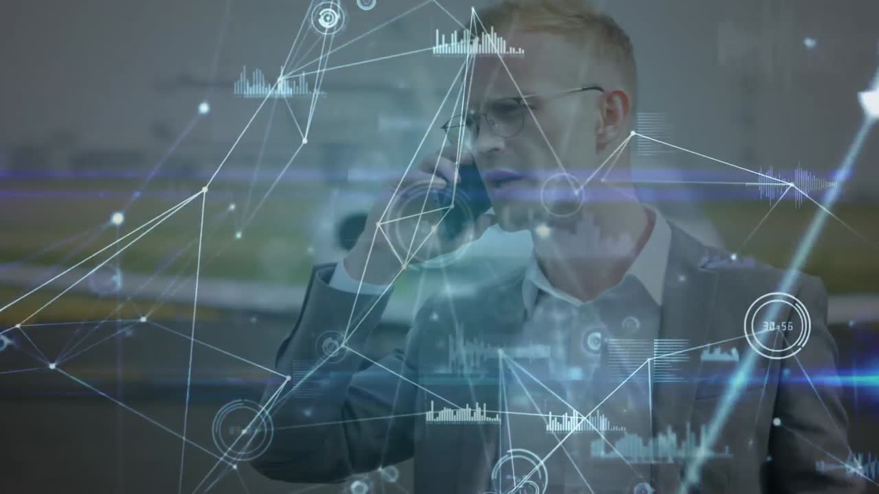 스마트 폰으로 이야기하는 백인 사업가에 대한 데이터 처리 애니메이션