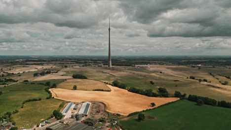 Die-Sendestation-Emley-Moor-Ist-Eine-Telekommunikations--Und-Rundfunkeinrichtung-In-Emley-Moor,-1,6-Km-Westlich-Des-Dorfzentrums-Von-Emley,-In-Huddersfield,-West-Yorkshire,-England