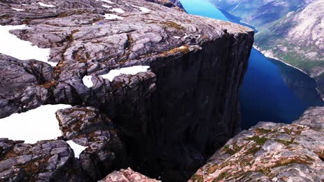 Norwegian mountains, Landscape and kj&aelig;ragbolten