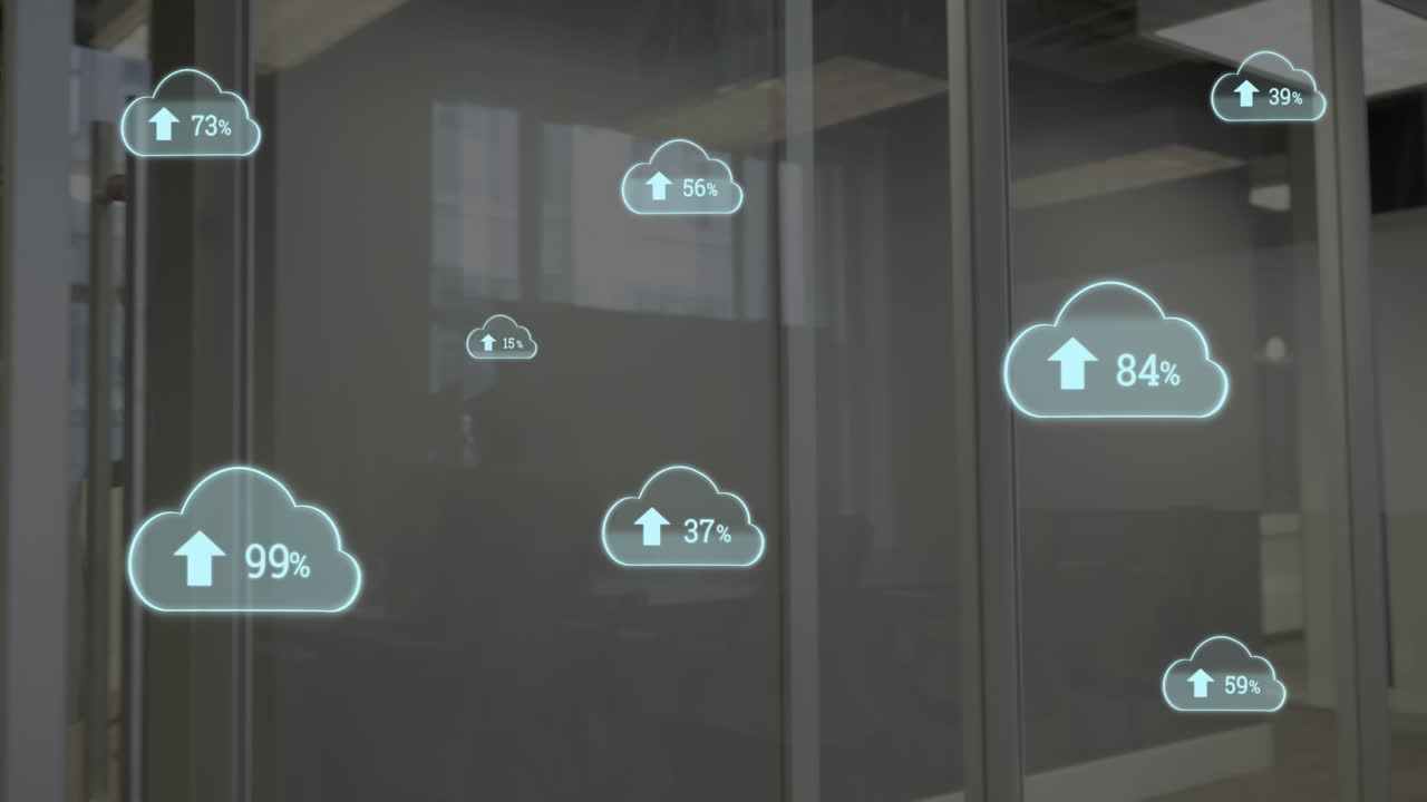 animación de iconas de carga en la nube contra empresario afroamericano hablando en teléfono inteligente en la oficina