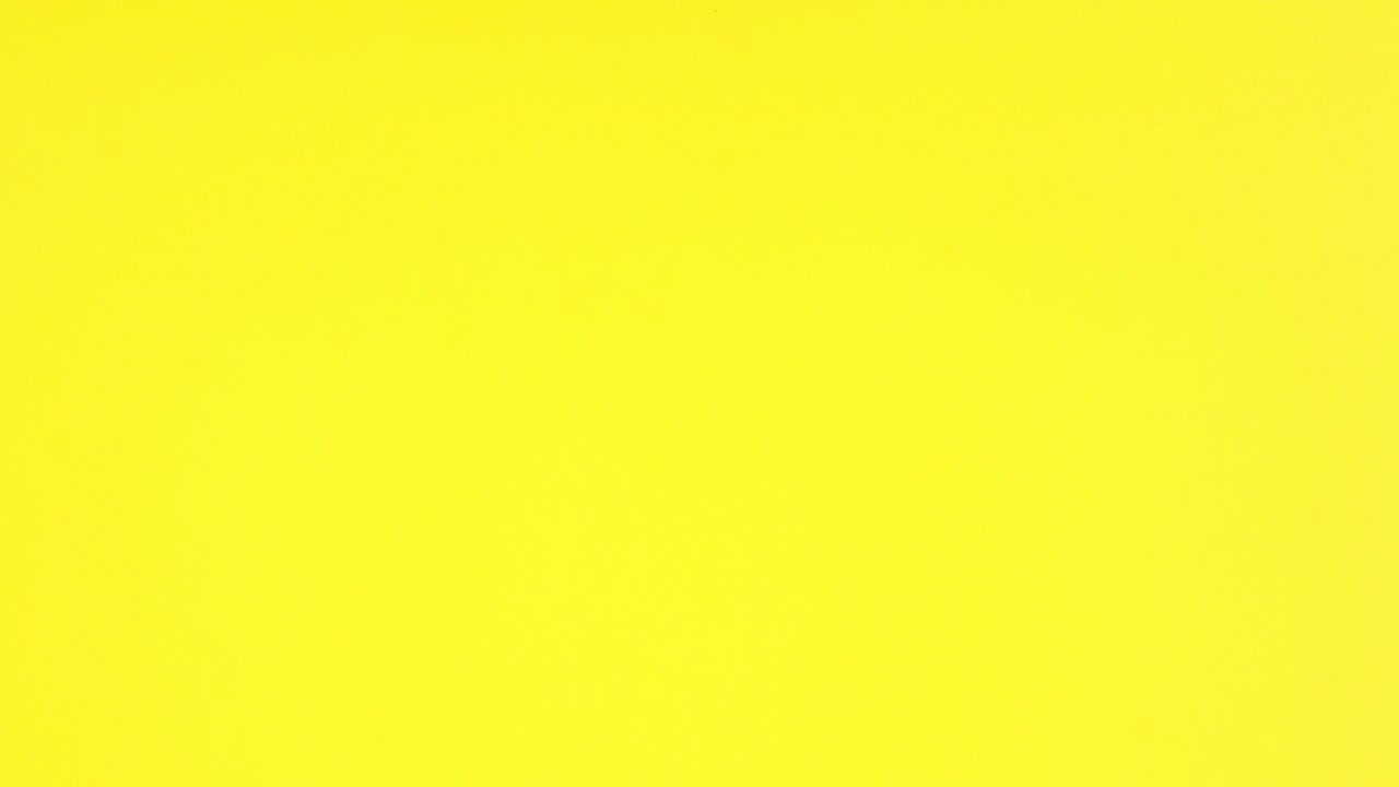 escritura de negocios y escolar en tema amarillo. dejar la escritura de movimiento y de vuelta al concepto de la escuela