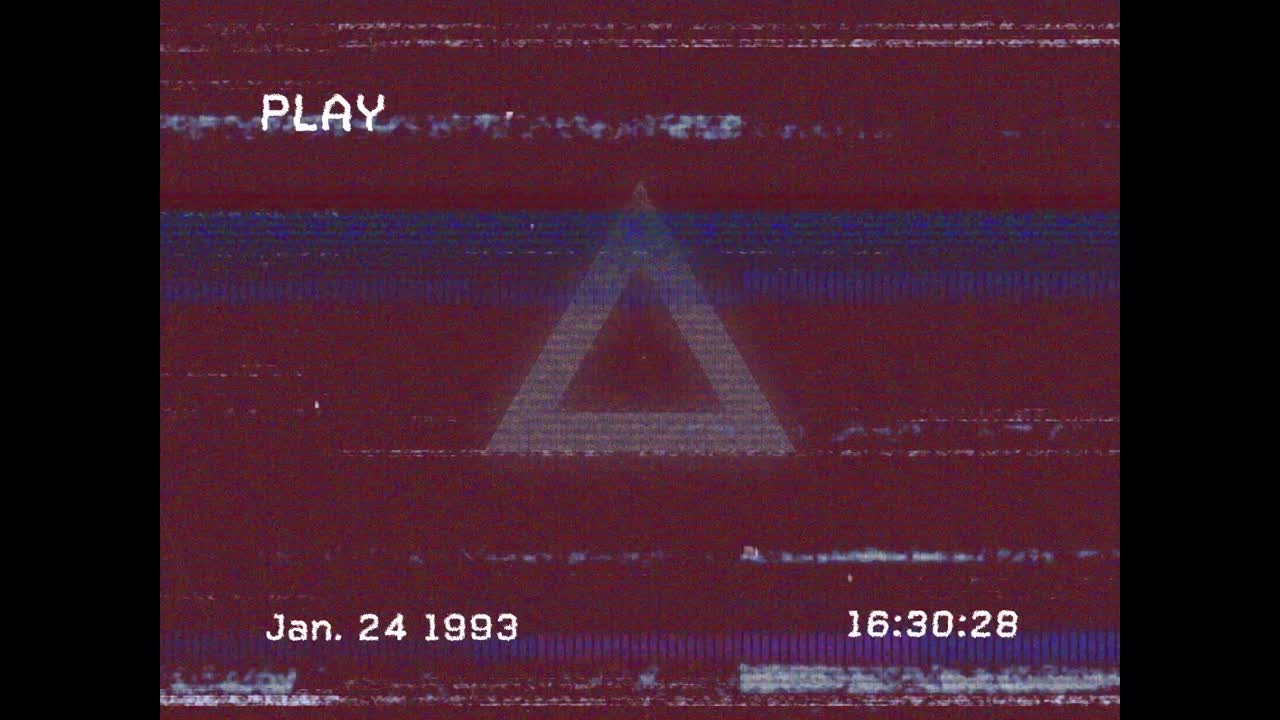 animación del efecto de glitch de vhs sobre el patrón de forma triangular y circular en un patrón sin costuras