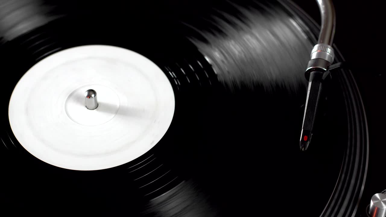 dj headshell на вращающемся пластинке