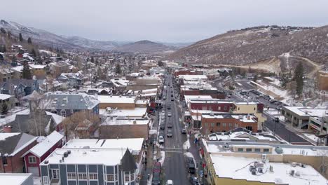 Calle-Principal-En-La-Ciudad-De-La-Estación-De-Esquí-De-Park-City,-Utah