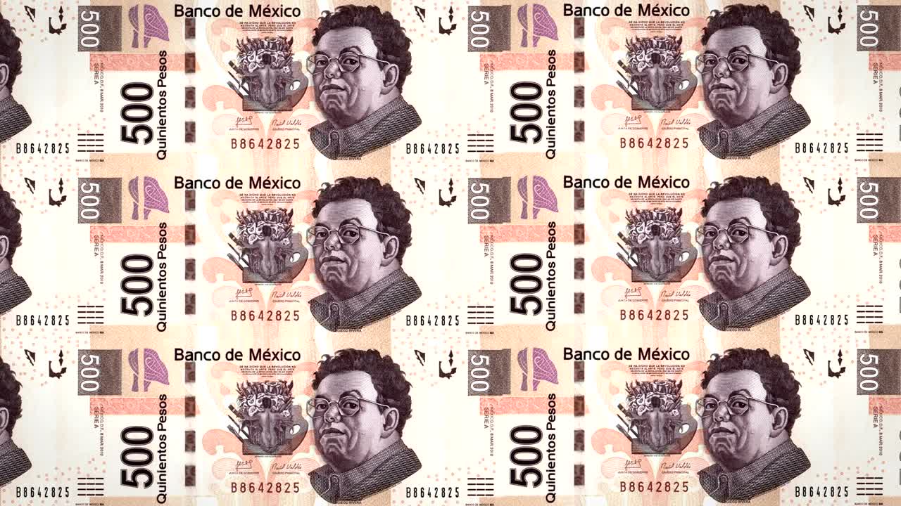 billetes de cincocientos pesos mexicanos del banco de méxico rodando en la pantalla, monedas del mundo, dinero en efectivo, bucle