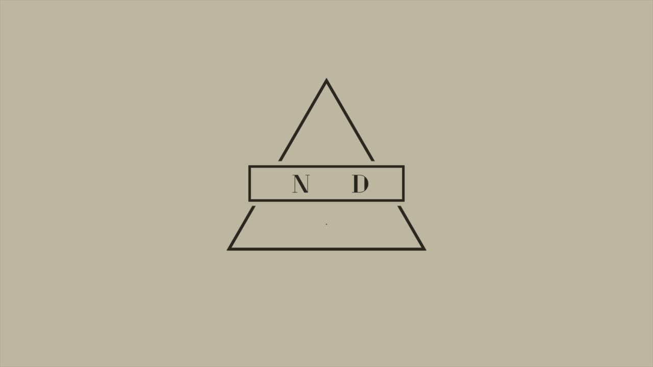 사이버 월요일 초록색에 삼각형이 있는 텍스트 모던 그래디언트