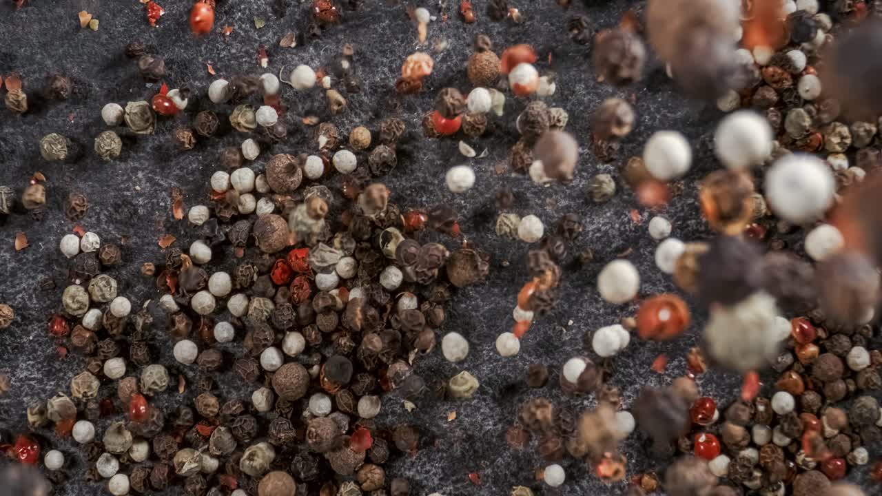 슈퍼 슬로우 모션으로  ⁇ 은 후추  ⁇ 어리 드라이  ⁇ 스 후추  ⁇ 어리 클로즈업
