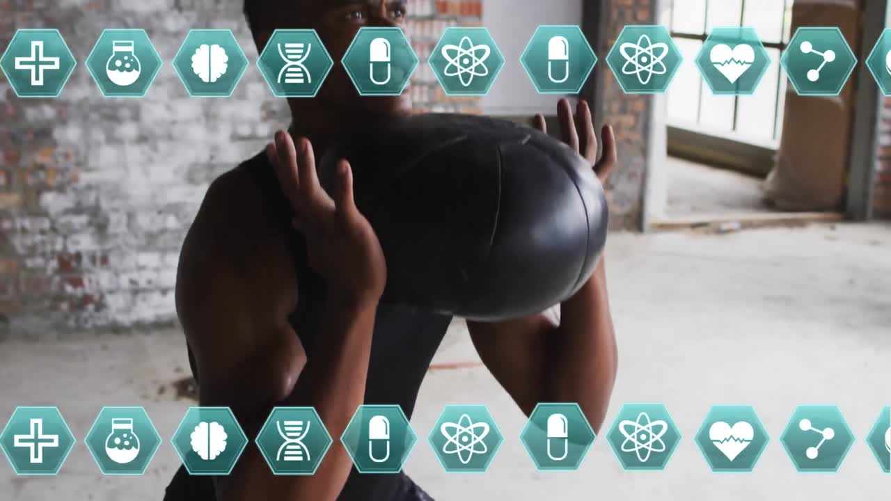 의학 아이콘의 애니메이션이 운동장에서 운동하는 공과 함께 앉아있는 사람을 움직이고 있습니다.