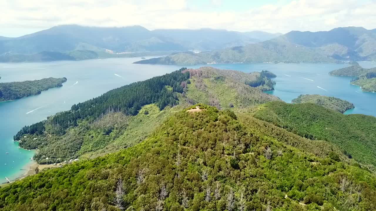 vista de dron del sonido de la reina charlottes, nueva zelanda