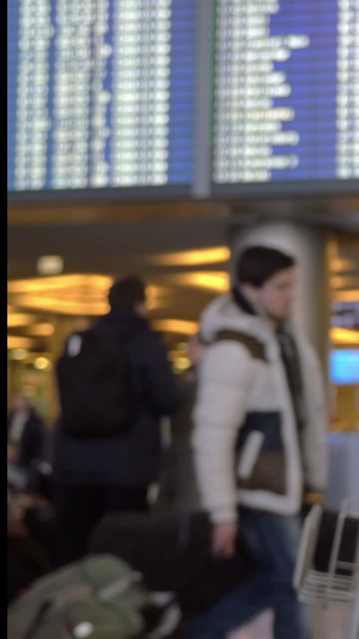 Gente en el aeropuerto