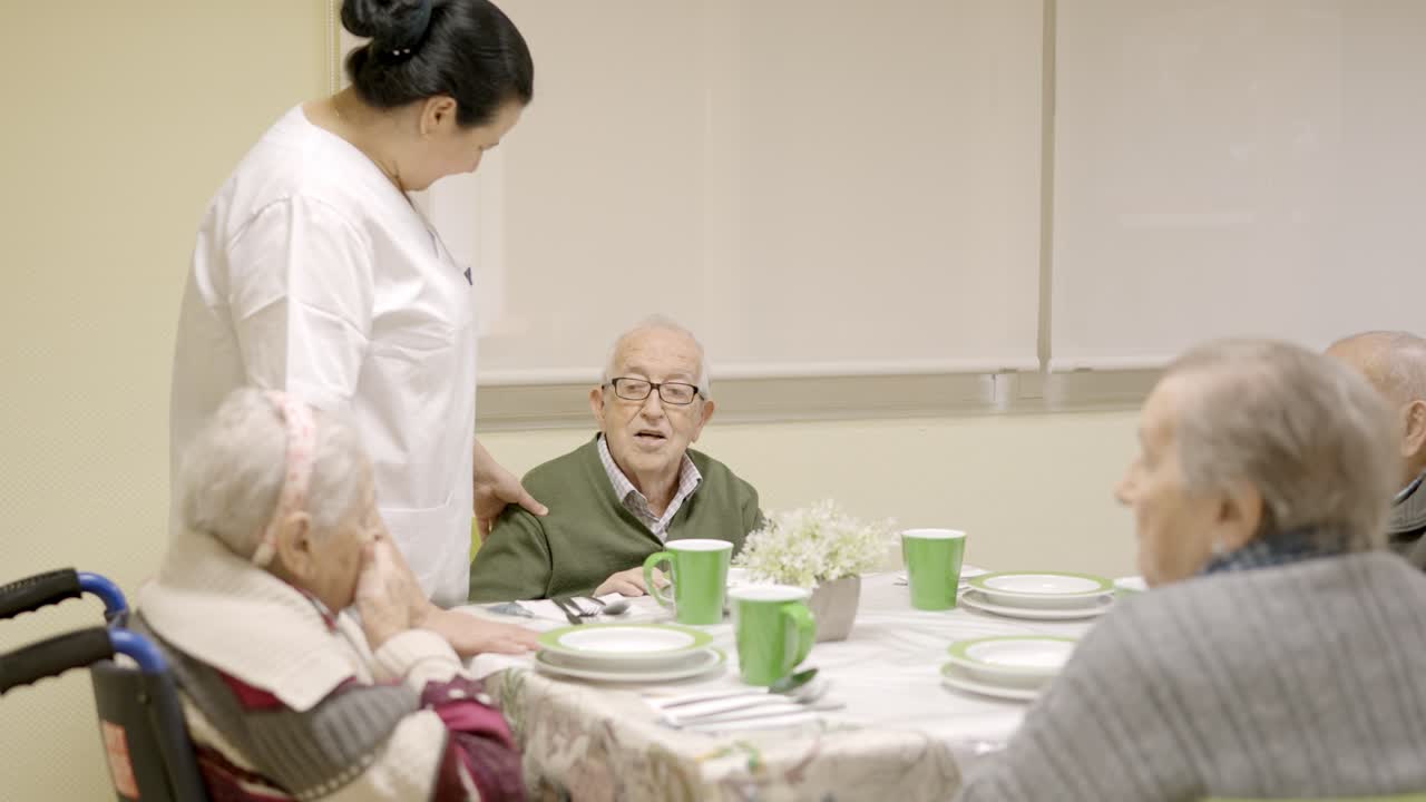 Senior complains about service at nursing home to the cook