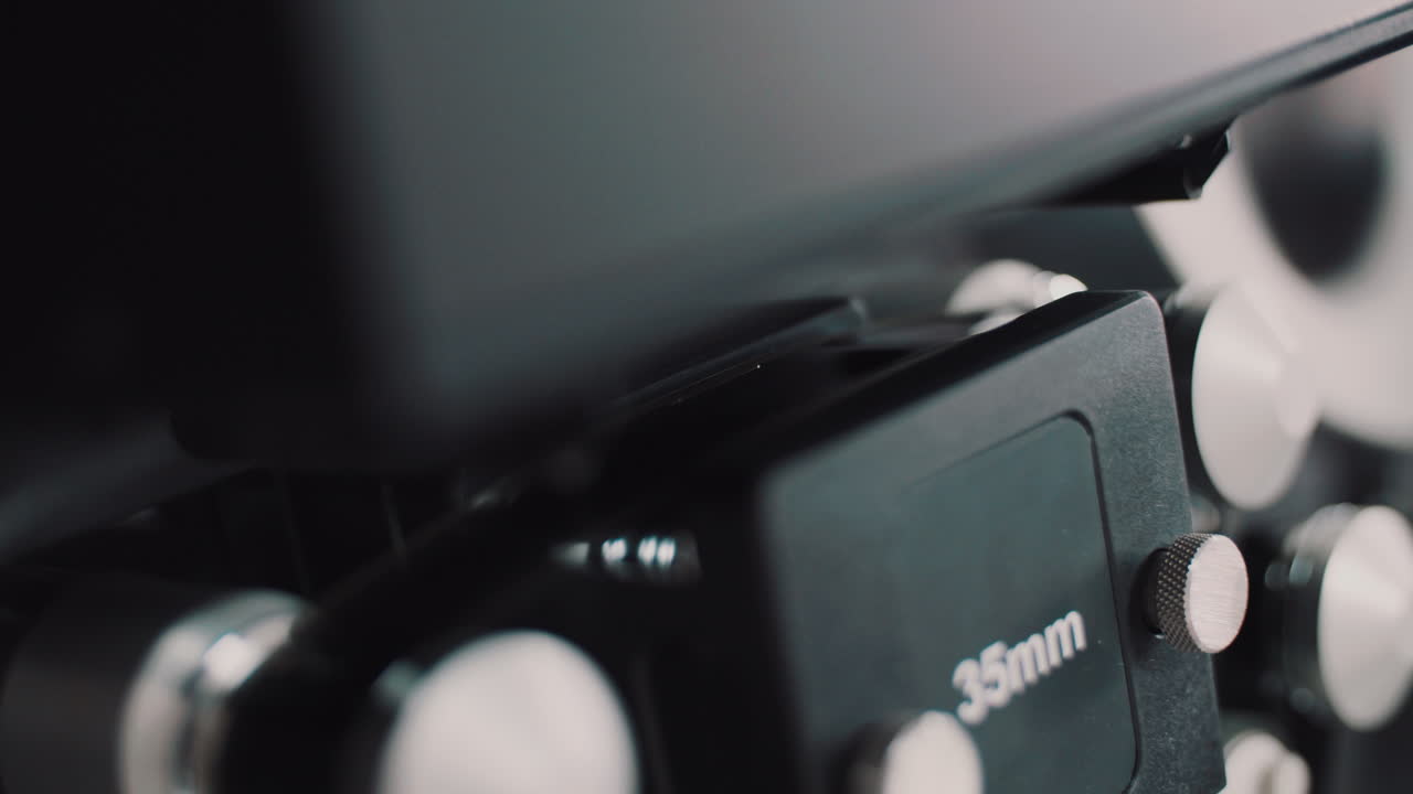 Operate a film scanning machine 35mm. Scan detail.