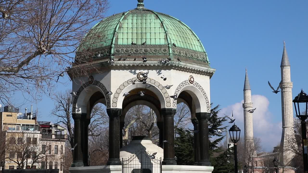 술탄아메트 광장 에 있는 독일 분수