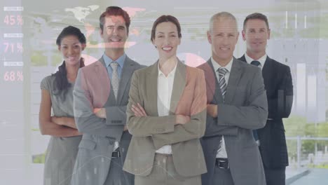 animación del procesamiento de datos sobre diversas personas de negocios