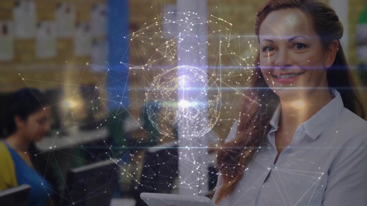 Donna analista che tocca e scorre un tablet formando un globo di dati olografico con un adolescente al computer