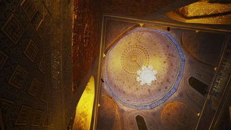 Inside-of-Samarkand,-Amir-Temur-Mausoleum-Uzbekistan-built-in-1404,-video-31-of-46