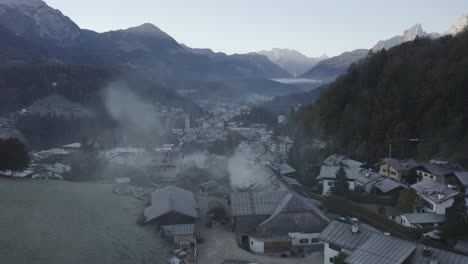 mañana brumosa de berchtesgaden | baviera | 4k dji mavic 2 pro a los 23