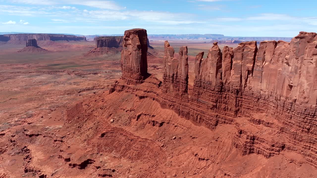 4k aérea de monument valley, utah, ee.uu. - agosto de 2023