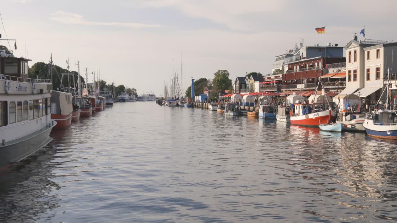 독일, 유럽의 아름다운 여름 저녁에 로스토크 근처의 warnemünde warnemuende 해변의 인상